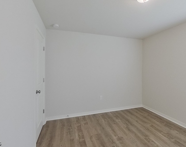 413 Western Avenue S - Photo Thumbnail 9