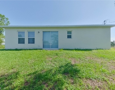 4204 E 5th Street - Photo Thumbnail 25