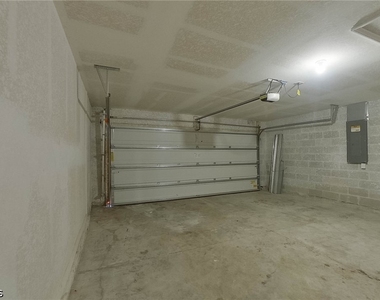 4204 E 5th Street - Photo Thumbnail 23