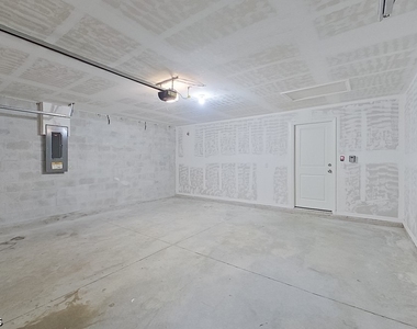 1128 Hayes Avenue S - Photo Thumbnail 16