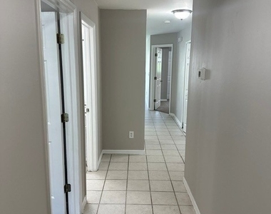 343 Grant Boulevard - Photo Thumbnail 2