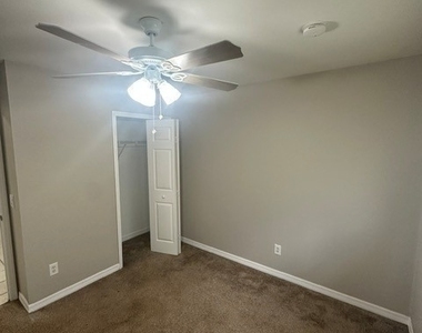 343 Grant Boulevard - Photo Thumbnail 8