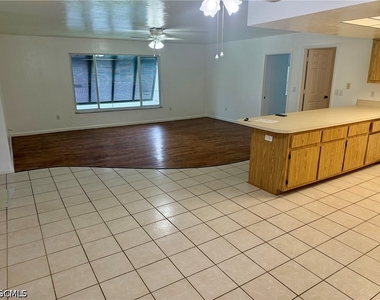 523 Se 6th Terrace - Photo Thumbnail 3