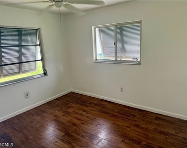 523 Se 6th Terrace - Photo Thumbnail 13
