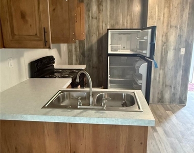 375 N Lindero Street - Photo Thumbnail 1