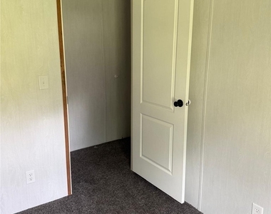 375 N Lindero Street - Photo Thumbnail 8