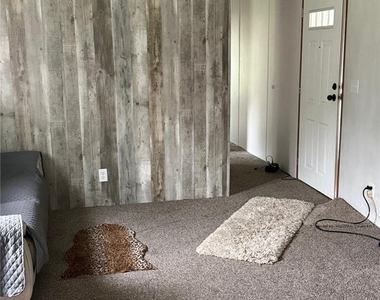375 N Lindero Street - Photo Thumbnail 4