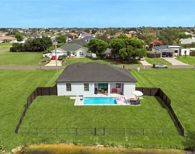 1310 Ne 6th Avenue - Photo Thumbnail 28