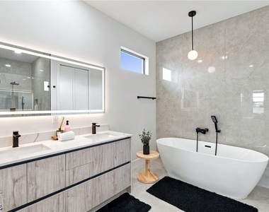 1310 Ne 6th Avenue - Photo Thumbnail 19