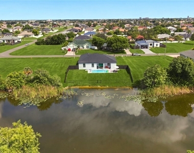 1310 Ne 6th Avenue - Photo Thumbnail 29