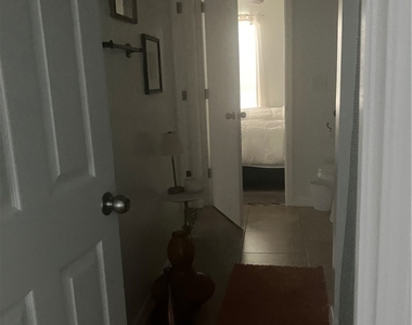 4229 Sw 14th Avenue - Photo Thumbnail 3