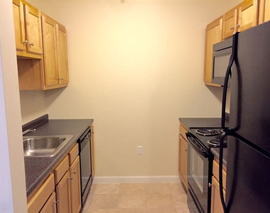 100 Sentinel - Photo Thumbnail 6