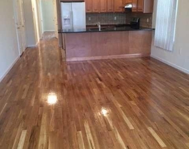 538 Hamilton - Photo Thumbnail 2