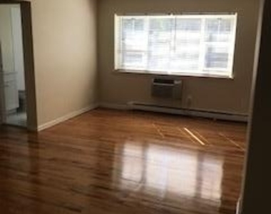 79 Washington - Photo Thumbnail 6