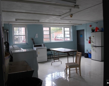 79 Washington - Photo Thumbnail 8