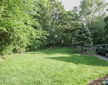 237 Glen - Photo Thumbnail 15