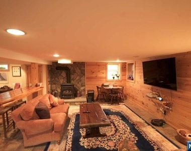 237 Glen - Photo Thumbnail 10