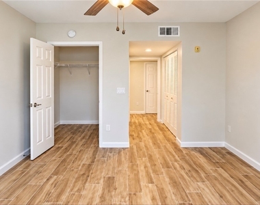 1810 Florida Club Circle - Photo Thumbnail 7