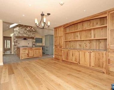 44 W Hill - Photo Thumbnail 12