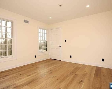 44 W Hill - Photo Thumbnail 5