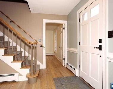 44 W Hill - Photo Thumbnail 4