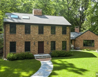 44 W Hill - Photo Thumbnail 2