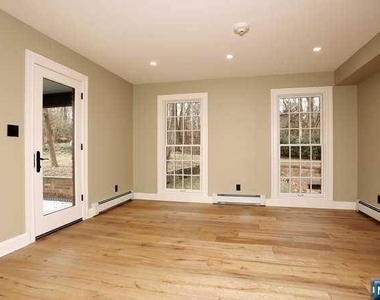 44 W Hill - Photo Thumbnail 10
