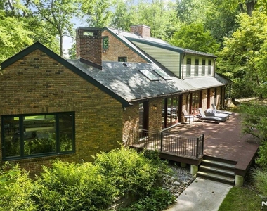 44 W Hill - Photo Thumbnail 28