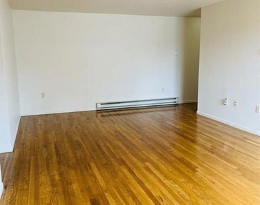 123 Grove - Photo Thumbnail 14