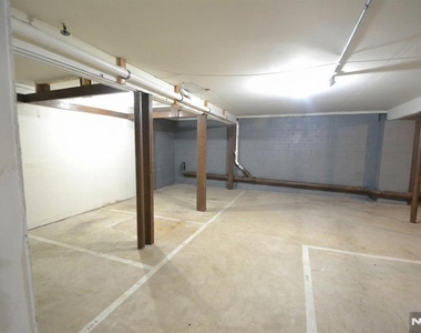 123 Grove - Photo Thumbnail 16