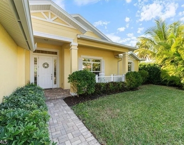 732 7th Avenue N - Photo Thumbnail 4