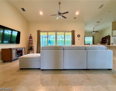 732 7th Avenue N - Photo Thumbnail 12