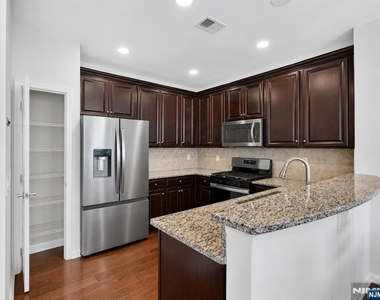 15 Wesmont - Photo Thumbnail 12
