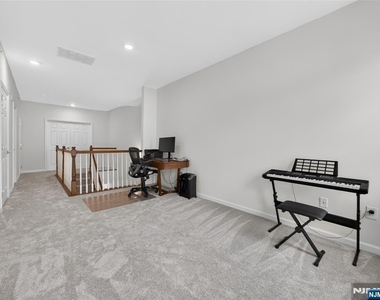 15 Wesmont - Photo Thumbnail 21