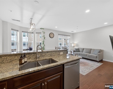 15 Wesmont - Photo Thumbnail 17