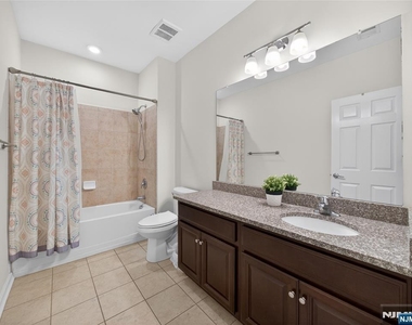 15 Wesmont - Photo Thumbnail 32