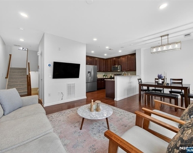 15 Wesmont - Photo Thumbnail 11