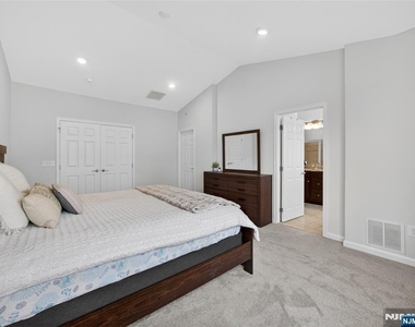 15 Wesmont - Photo Thumbnail 26