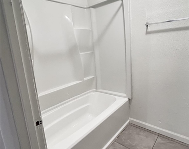 1810 Westbluff Drive - Photo Thumbnail 14