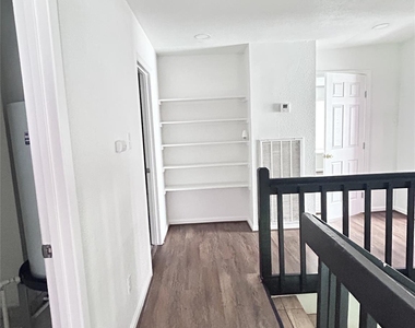 1810 Westbluff Drive - Photo Thumbnail 7