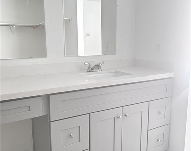 1810 Westbluff Drive - Photo Thumbnail 17