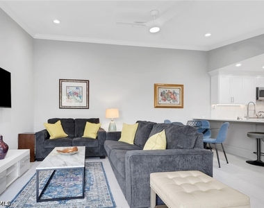 6303 Royal Woods Drive - Photo Thumbnail 12