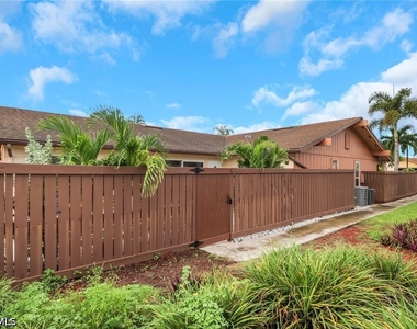 6303 Royal Woods Drive - Photo Thumbnail 4