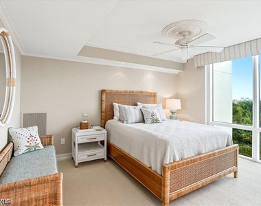 7515 Pelican Bay Boulevard - Photo Thumbnail 6