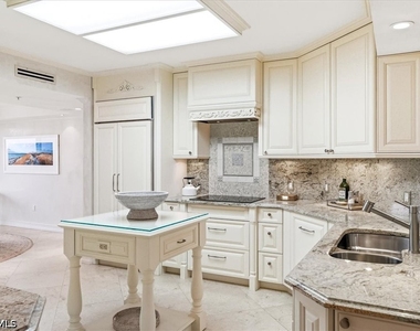 7515 Pelican Bay Boulevard - Photo Thumbnail 23