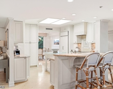 7515 Pelican Bay Boulevard - Photo Thumbnail 12