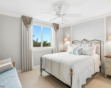 7515 Pelican Bay Boulevard - Photo Thumbnail 19