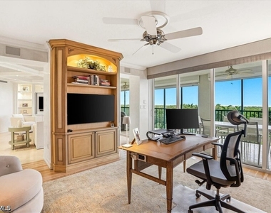 7515 Pelican Bay Boulevard - Photo Thumbnail 14
