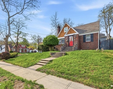 409 Tryon - Photo Thumbnail 1