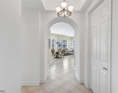 820 Bentwater Circle - Photo Thumbnail 2